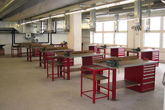 山東發(fā)電設(shè)備廠使用浦豐柜業(yè)鉗工工作臺品質(zhì)升級 山東發(fā)電設(shè)備廠使用浦豐柜業(yè)鉗工工作臺品質(zhì)升級